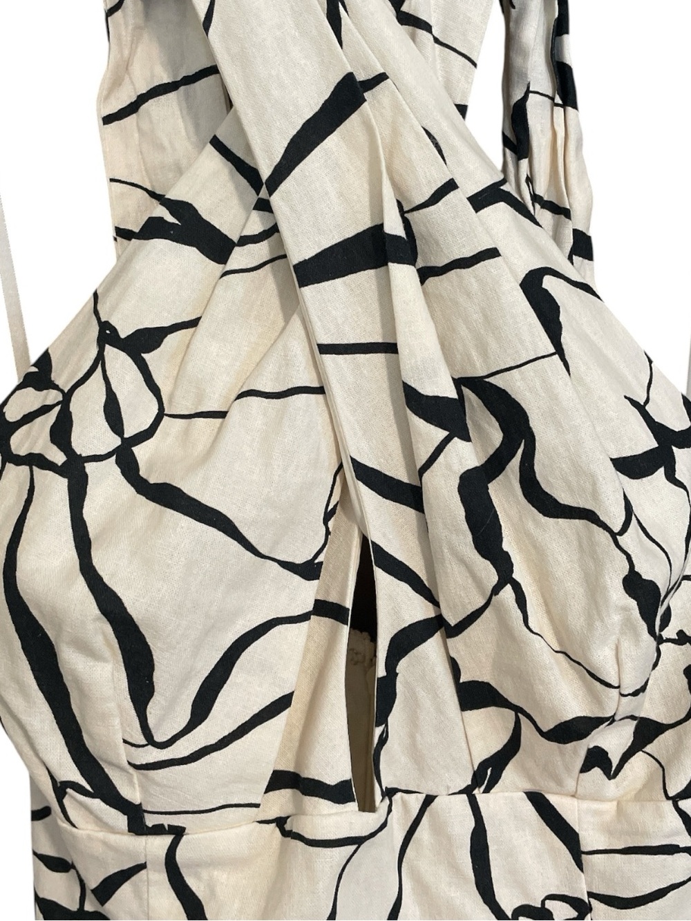 ANTONIO MELANI X M.G.
Style Black/Cream Halter
Midi Dress w/ raffia Fringe sz 6 - Picture 2 of 14